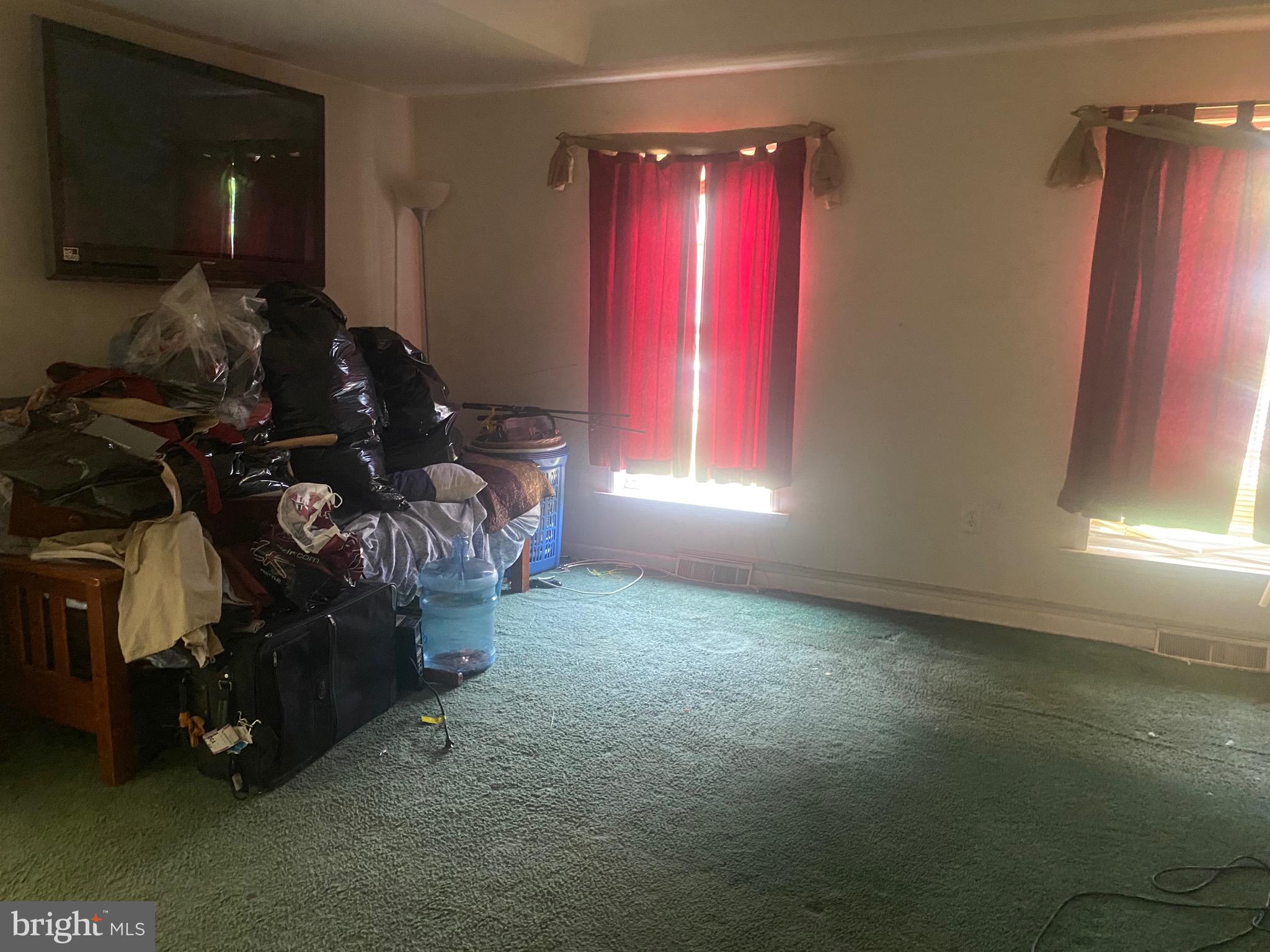 6701 Springbrook Lane Clinton, MD 20735 - Photo 5 of 53 Master bedroom