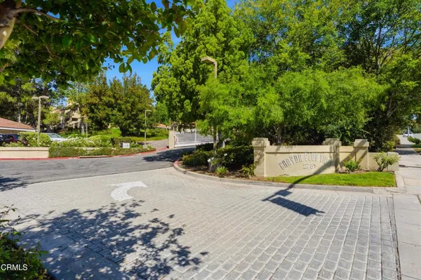 $349,999 | 2731 Erringer Road, Unit 86, Simi Valley, CA 93065