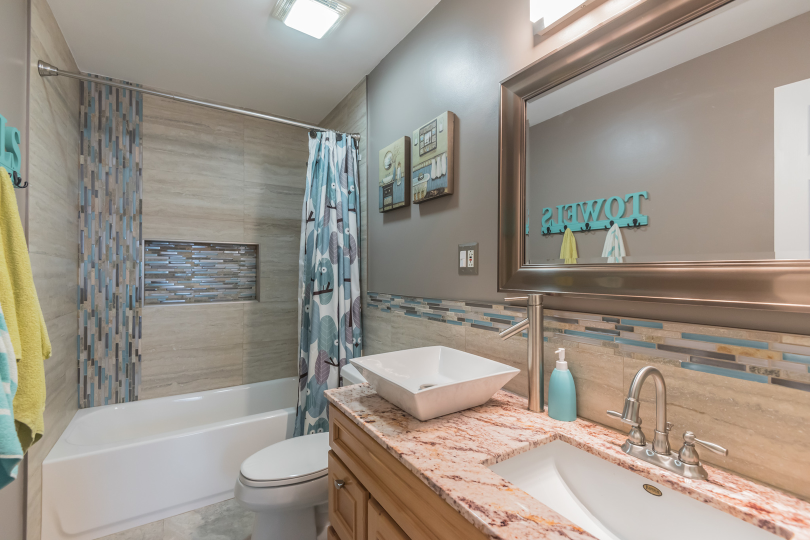 505 Rodenburg Road Roselle, IL 60172 - Photo 22 of 24 a bathroom with a granite countertop sink toilet and shower