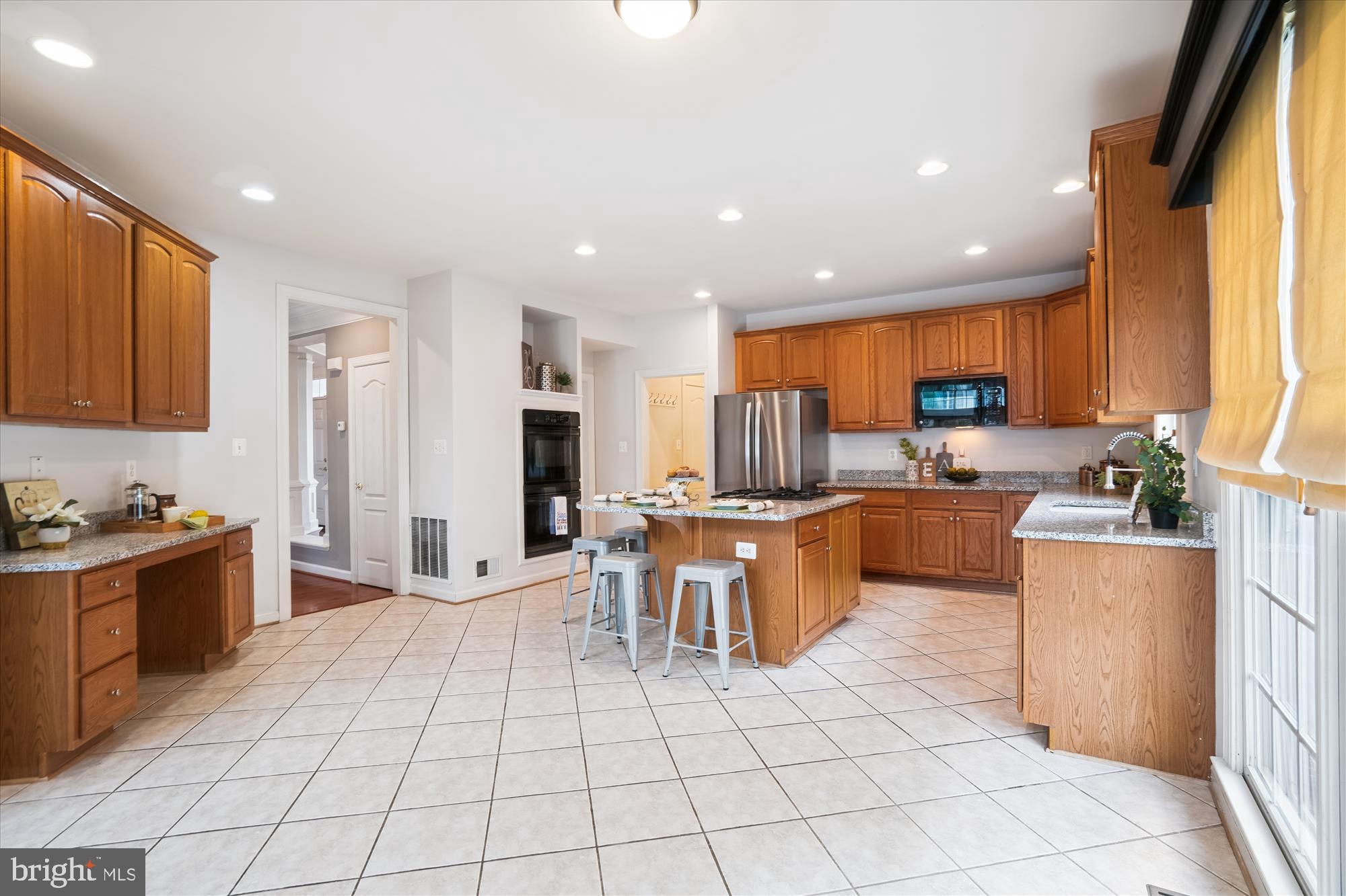 702 Banneker Lane Annapolis, MD 21401 - Photo 31 of 105 Breakfast Area