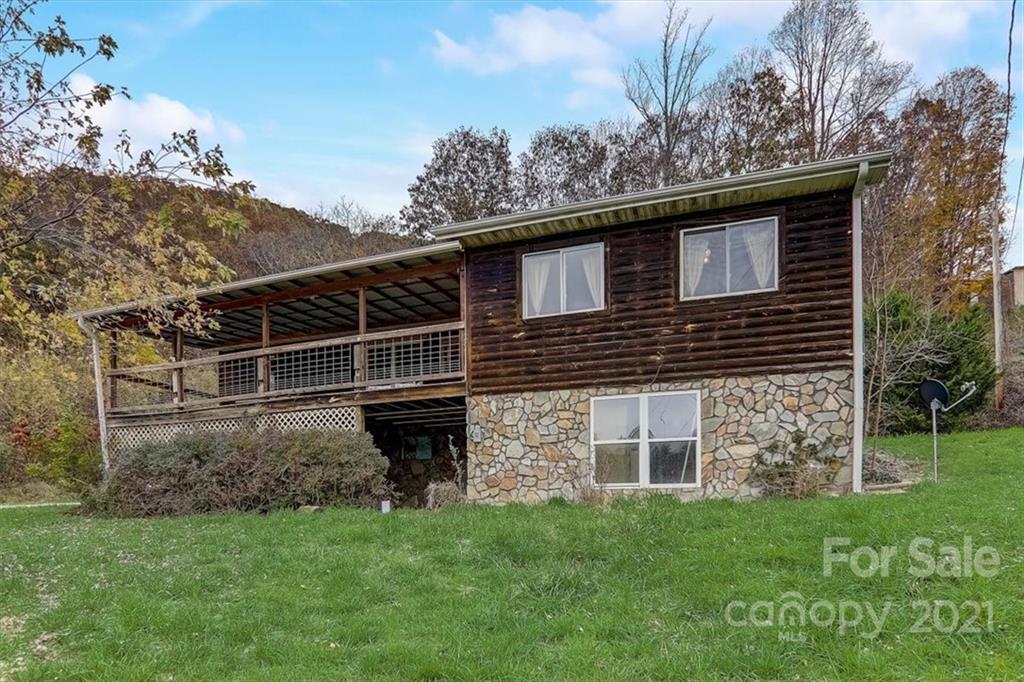 2045 Riddle Farm Road Marshall, NC 28753 - Photo 1 of 38 Gallery Image 1