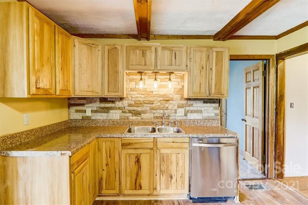 2045 Riddle Farm Road Marshall, NC 28753 - Photo 14 of 38 Gallery Image 14