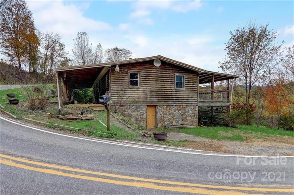 2045 Riddle Farm Road Marshall, NC 28753 - Photo 3 of 38 Gallery Image 3