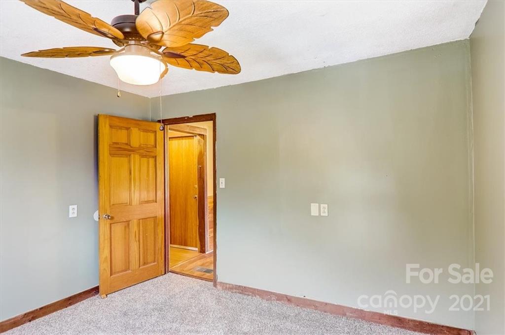 2045 Riddle Farm Road Marshall, NC 28753 - Photo 23 of 38 Gallery Image 23