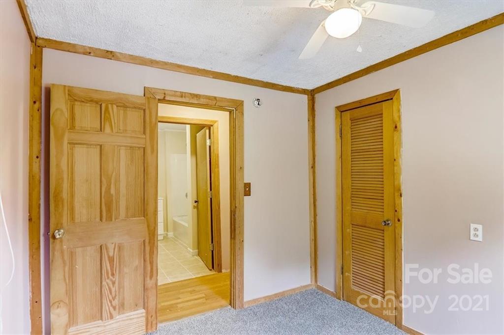 2045 Riddle Farm Road Marshall, NC 28753 - Photo 28 of 38 Gallery Image 28