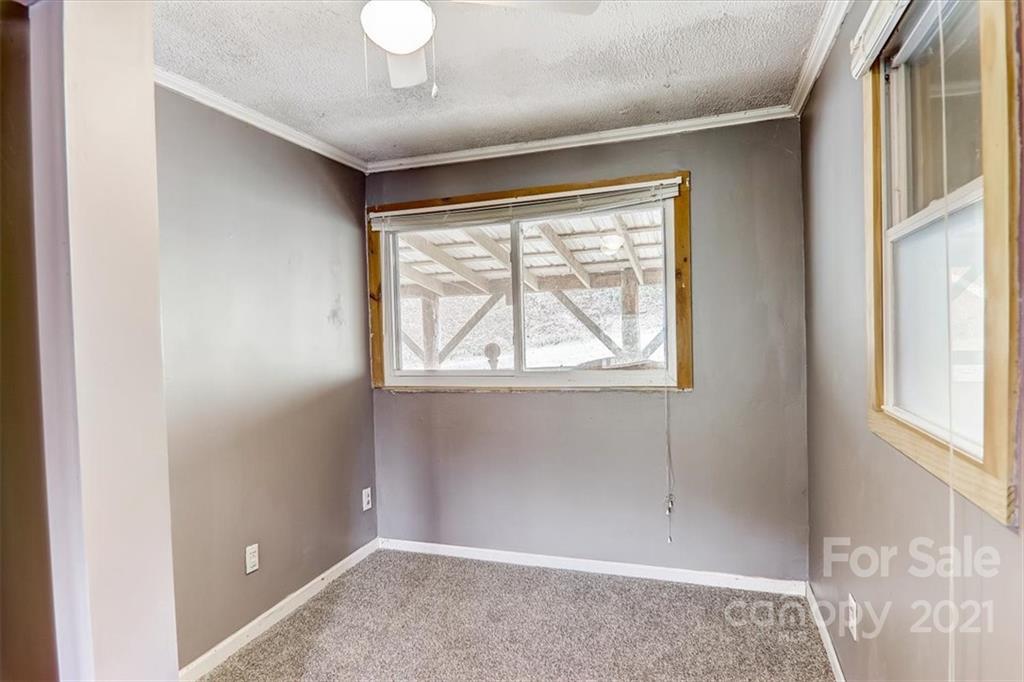 2045 Riddle Farm Road Marshall, NC 28753 - Photo 29 of 38 Gallery Image 29