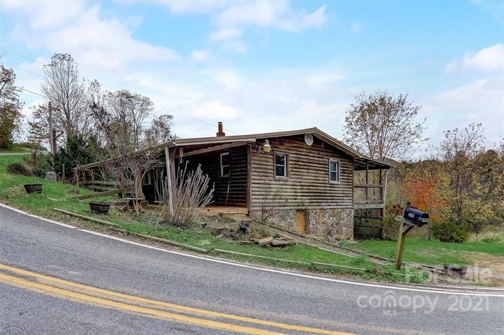 2045 Riddle Farm Road Marshall, NC 28753 - Photo 4 of 38 Gallery Image 4