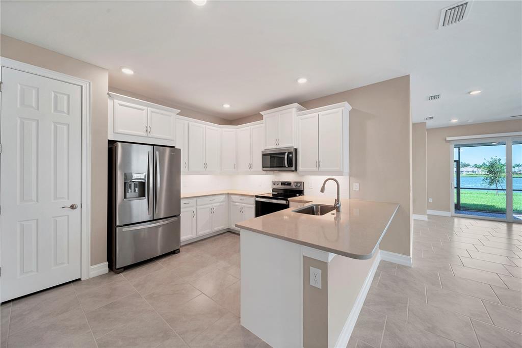 305 Ibiza Loop Venice, FL 34292 - Photo 9 of 45
