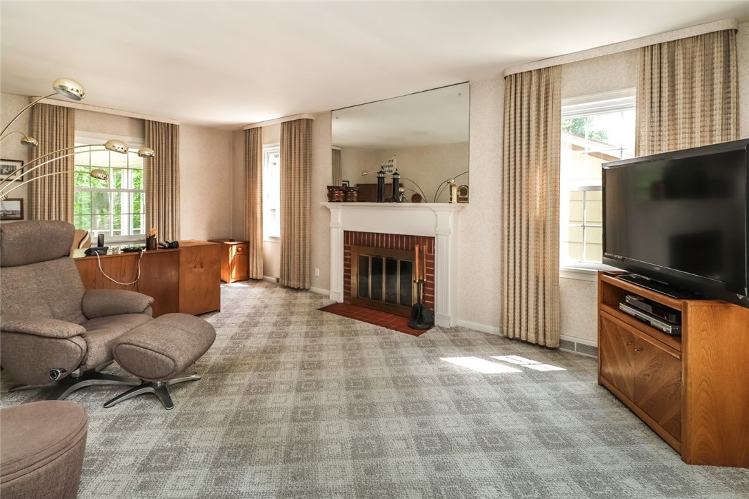 2620 Oakview Drive Irondequoit, NY 14617 - Photo 6 of 26