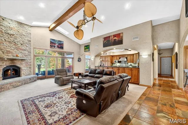 $725,000 | 1504 Gedern Drive, Columbia, IL 62236