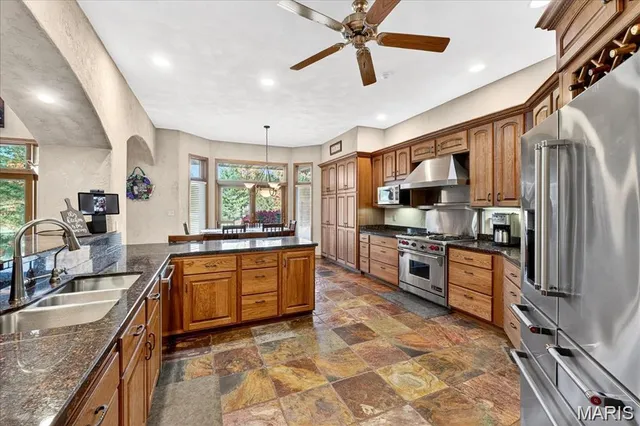 $725,000 | 1504 Gedern Drive, Columbia, IL 62236