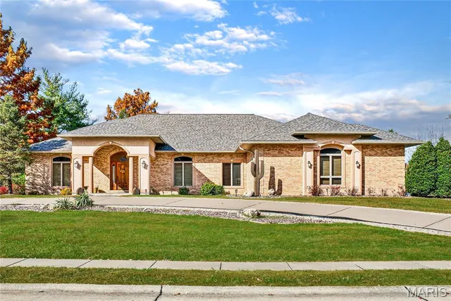 $725,000 | 1504 Gedern Drive, Columbia, IL 62236