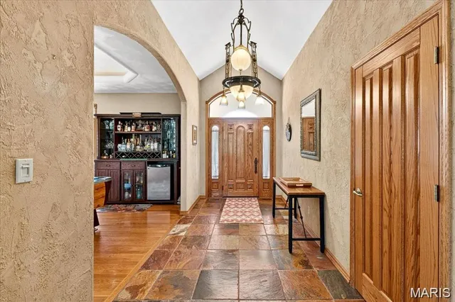 $725,000 | 1504 Gedern Drive, Columbia, IL 62236