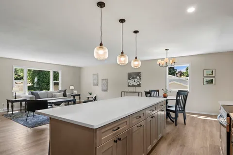 $425,000 | 2660 Spring Hill Drive, Stoughton, WI 53589