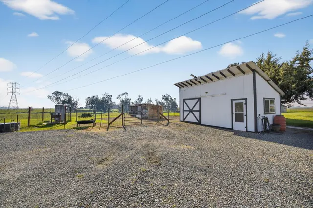 $1,125,000 | 11490 Arno Road, Galt, CA 95632