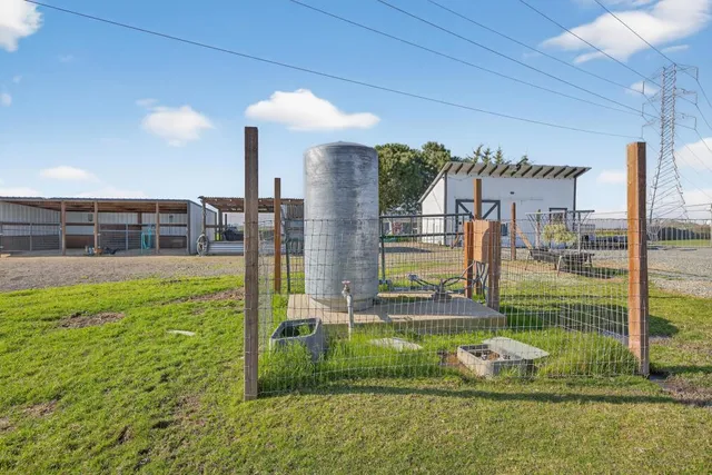 $1,125,000 | 11490 Arno Road, Galt, CA 95632