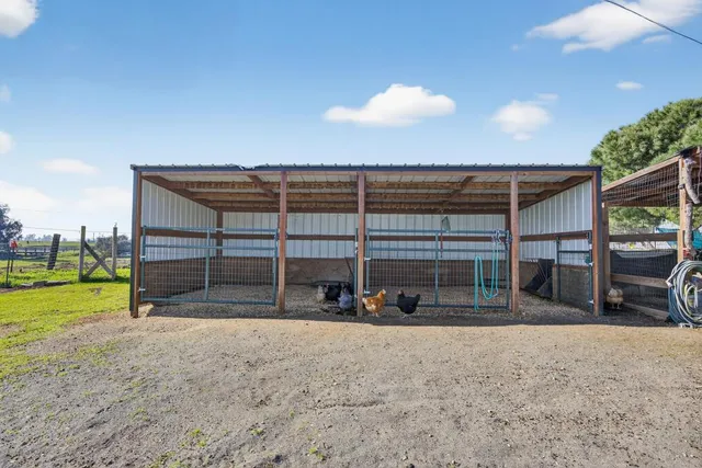 $1,125,000 | 11490 Arno Road, Galt, CA 95632