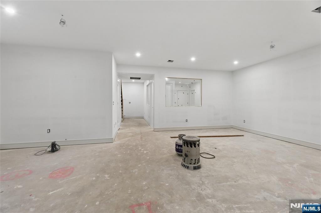 70 Carleton Road Cresskill, NJ 07626 - Photo 29 of 31