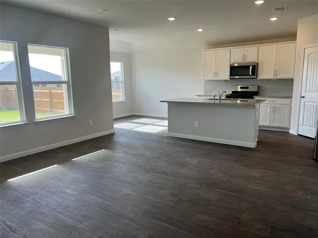 $1,900 | 218 Bethpage Drive, San Marcos, TX 78666