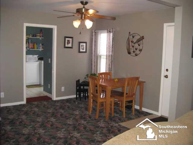 634 Newport Road Carleton, MI 48117 - Photo 5 of 9 20433509-4.JPG