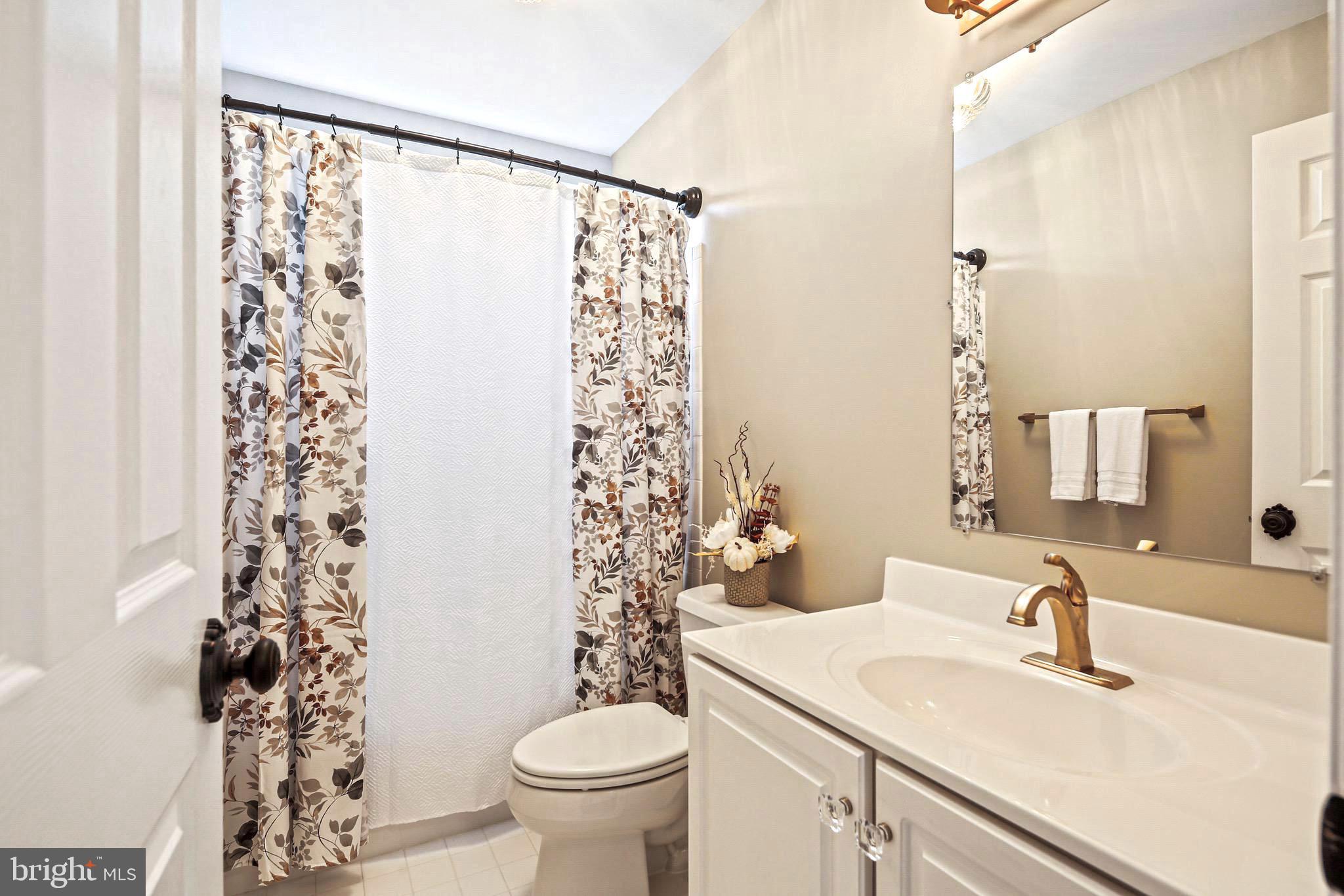 301 Longbow Road Mount Airy, MD 21771 - Photo 22 of 63 Hall Bath