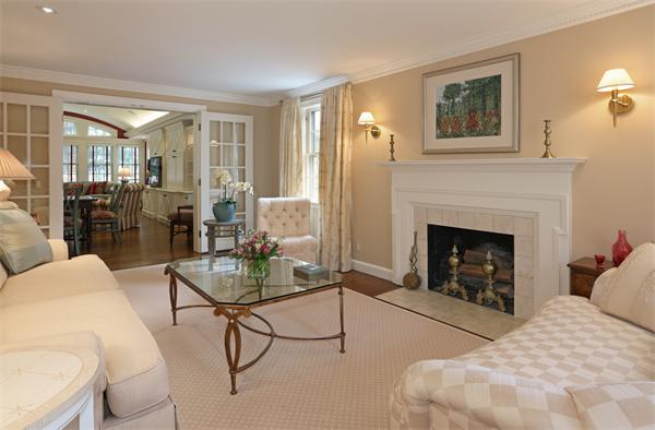 47 Northgate Road Wellesley, MA 02481 - Photo 5 of 9