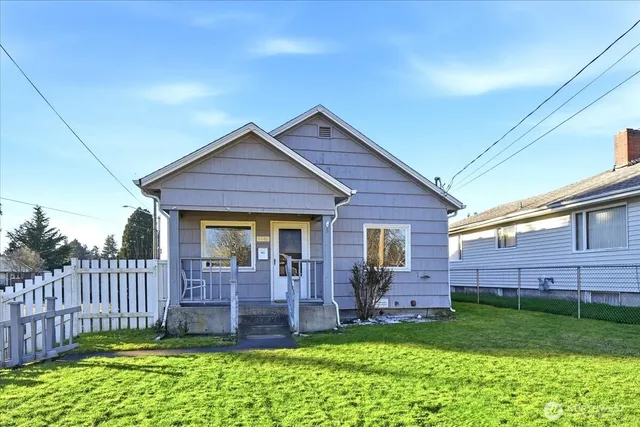 $325,000 | 6848 South J Street, Tacoma, WA 98408