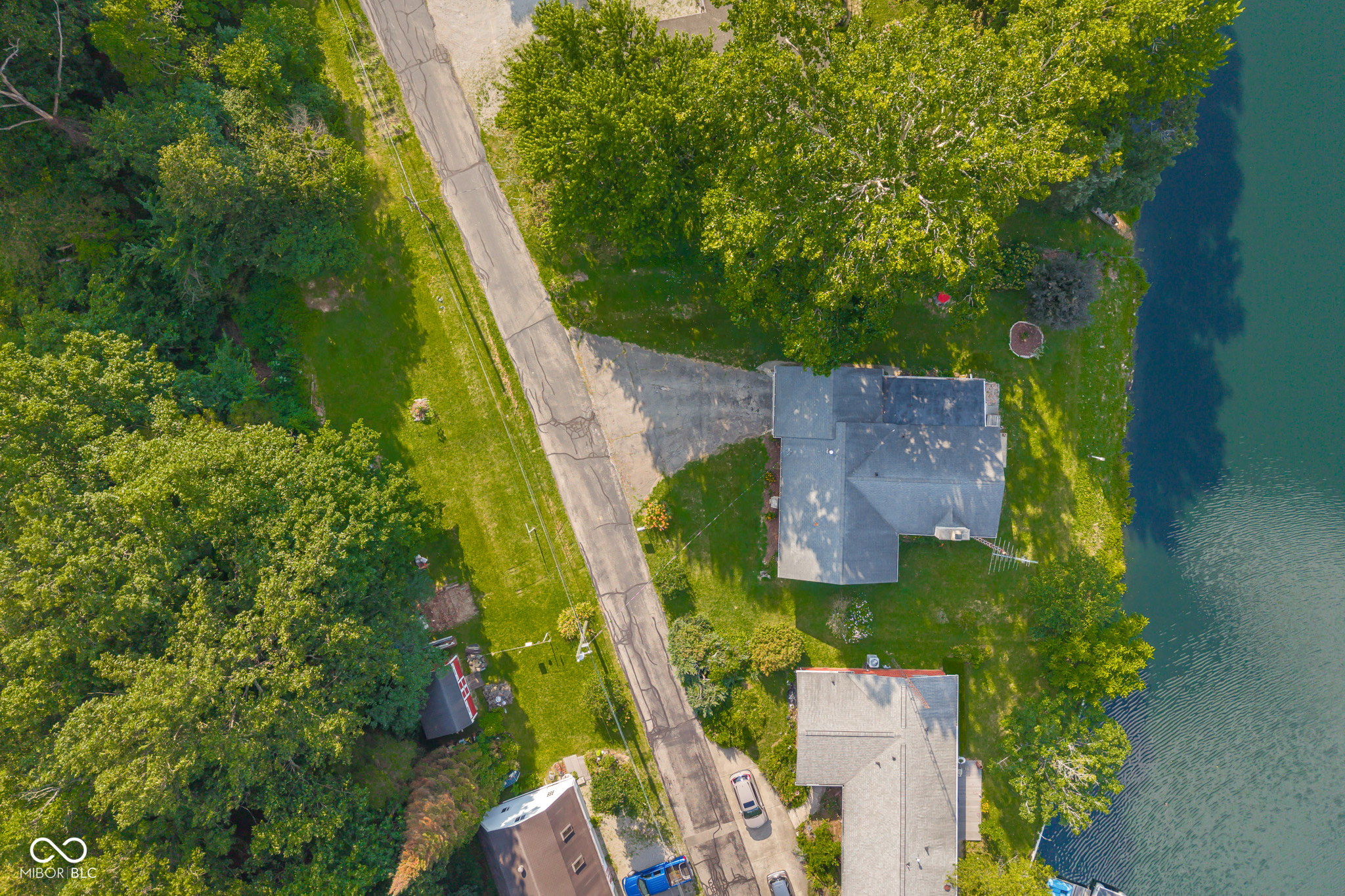 8614 West Dam Road Columbus, IN 47201 - Photo 3 of 49