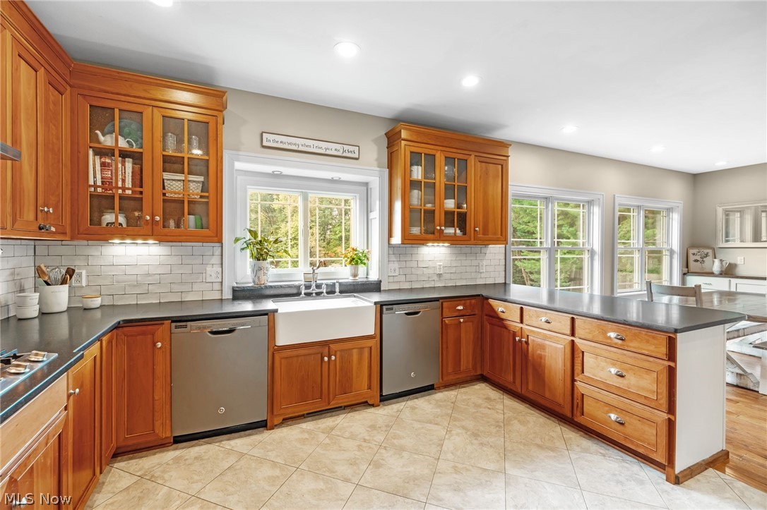 2976 Greenleaf Road Akron, OH 44312 - Photo 22 of 47 Gallery Image 22