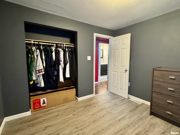 $74,000 | 460 Cole Street, Bushnell, IL 61422