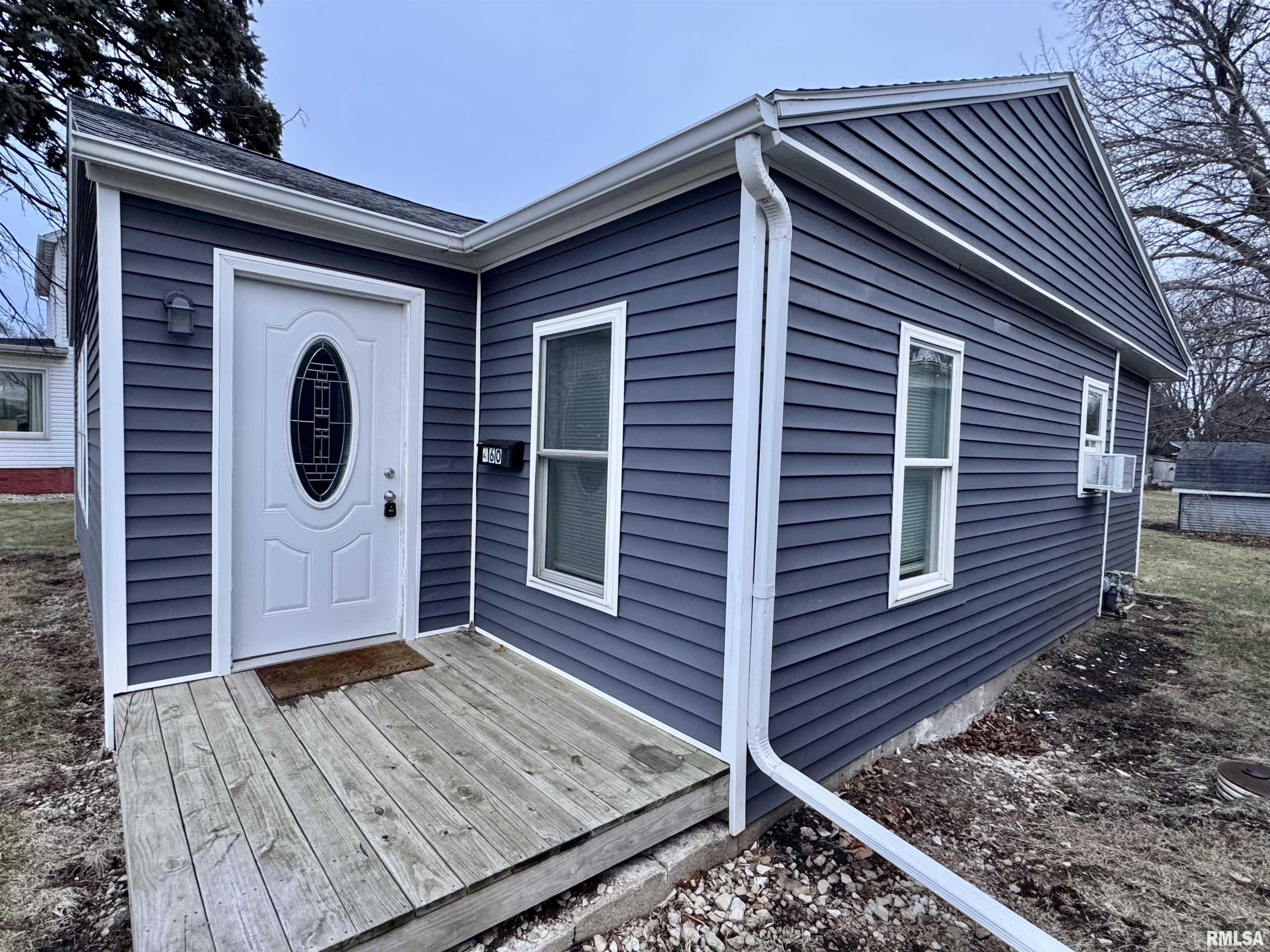 460 Cole Street Bushnell, IL 61422 - Photo 4 of 26