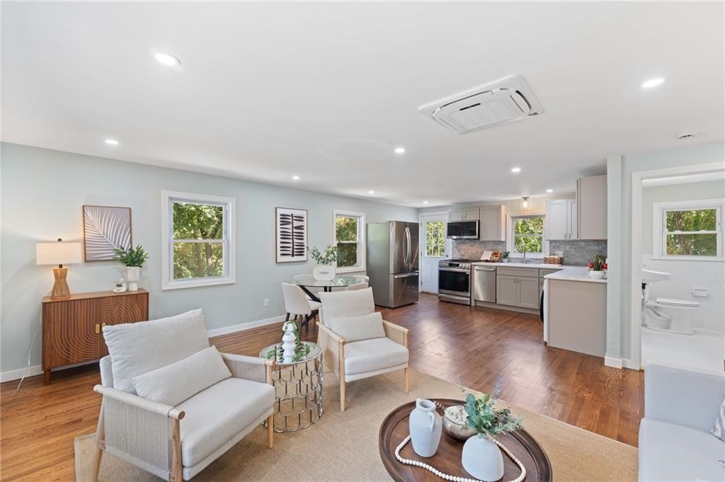 7 Laneway Court, Unit B Narragansett, RI 02882 - Photo 5 of 20