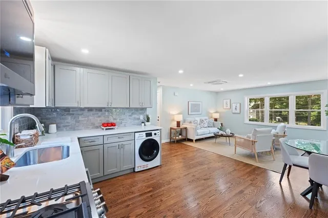 $2,750 | 7 Laneway Court, Unit B, Narragansett, RI 02882