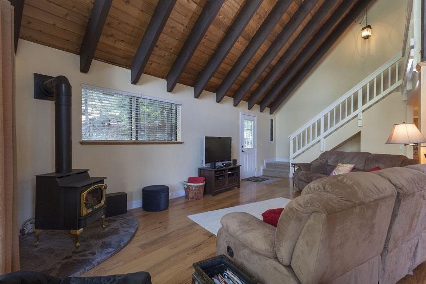 14615 Red Mountain Road Truckee, CA 96161 - Photo 5 of 14 Gallery Image 5