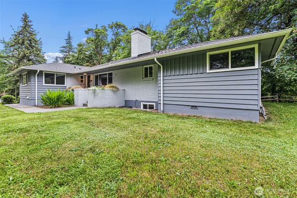 $899,950 | 11517 34th Street East, Edgewood, WA 98372