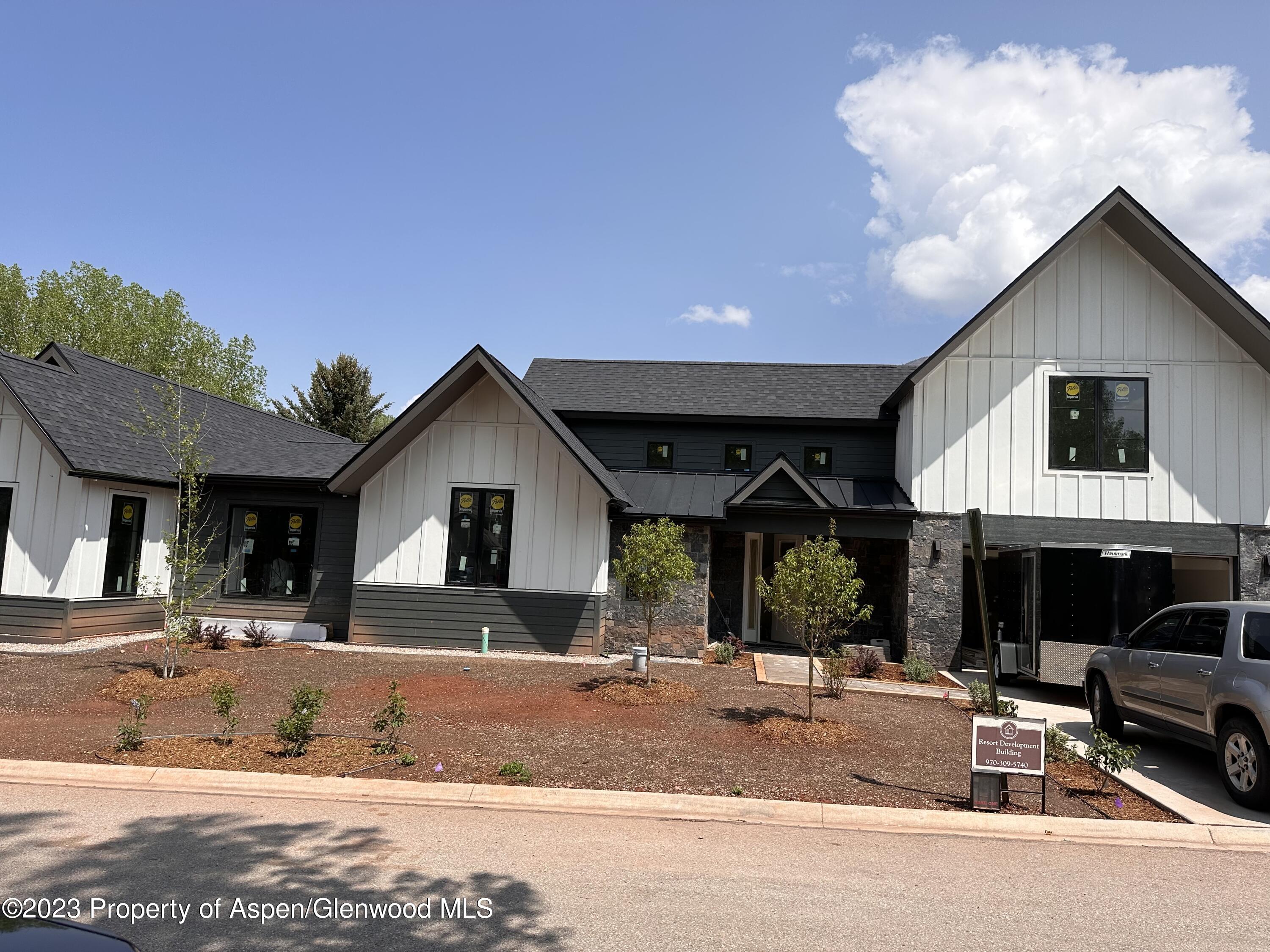 1014 Lauren Lane Basalt, CO 81621 - Photo 7 of 7 a view of a house with a entertaining space