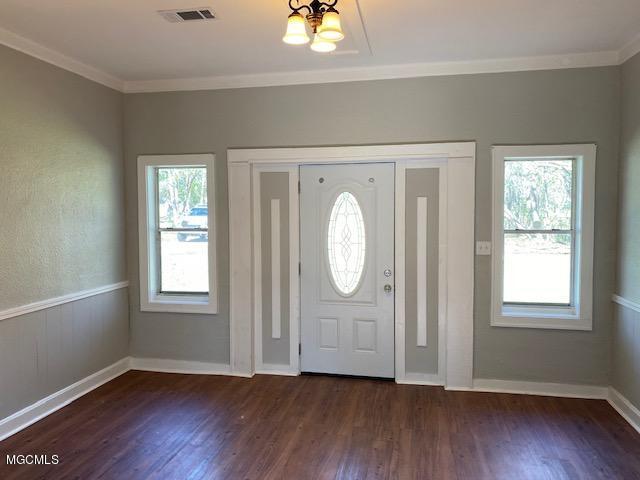 5035 Annunciation Road Kiln, MS 39556 - Photo 5 of 18 5035 annun front room