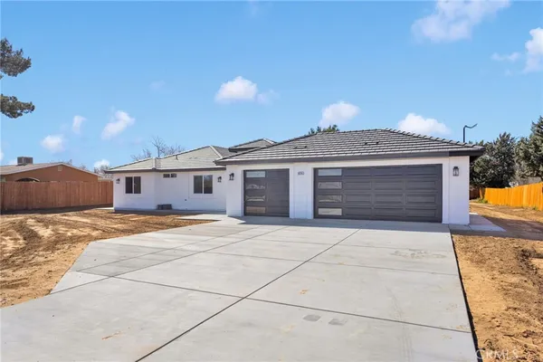 $609,000 | 10704 11th Avenue, Hesperia, CA 92345