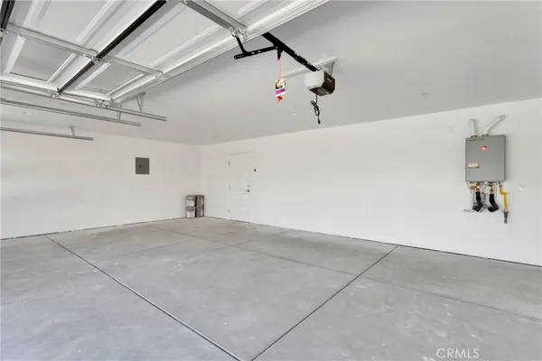 $609,000 | 10704 11th Avenue, Hesperia, CA 92345