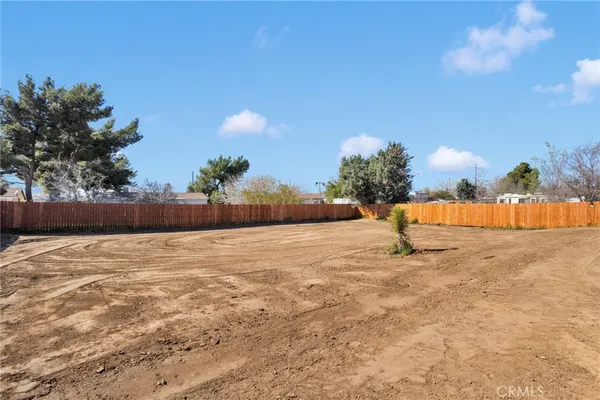 $609,000 | 10704 11th Avenue, Hesperia, CA 92345