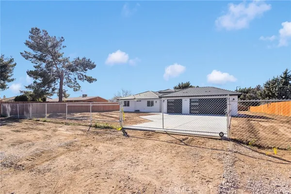 $609,000 | 10704 11th Avenue, Hesperia, CA 92345