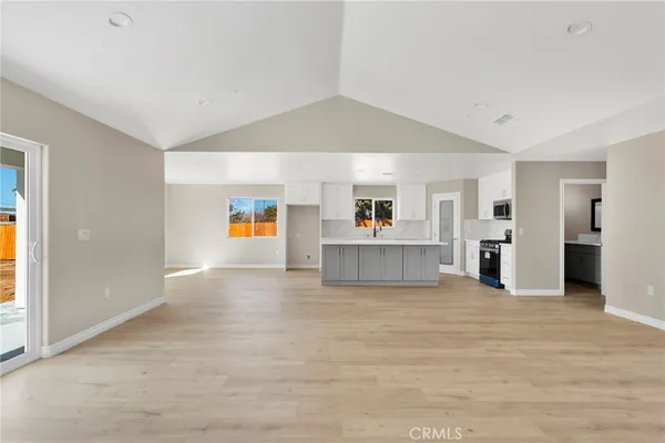 $609,000 | 10704 11th Avenue, Hesperia, CA 92345