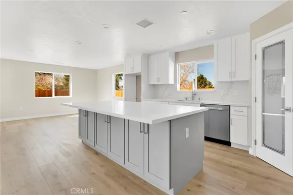 $609,000 | 10704 11th Avenue, Hesperia, CA 92345