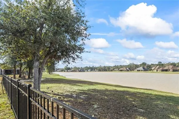 $439,500 | 266 Saw Grass Loop, Covington, LA 70435