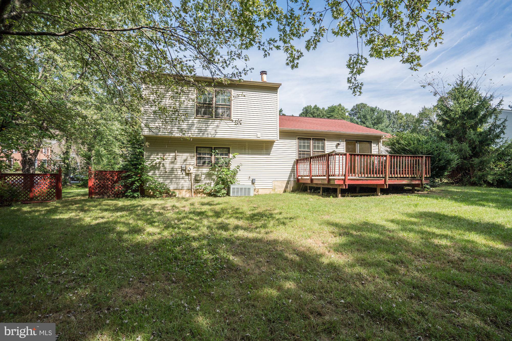 12329 Coleraine Court Reston, VA 20191 - Photo 14 of 14 Exterior (Rear)