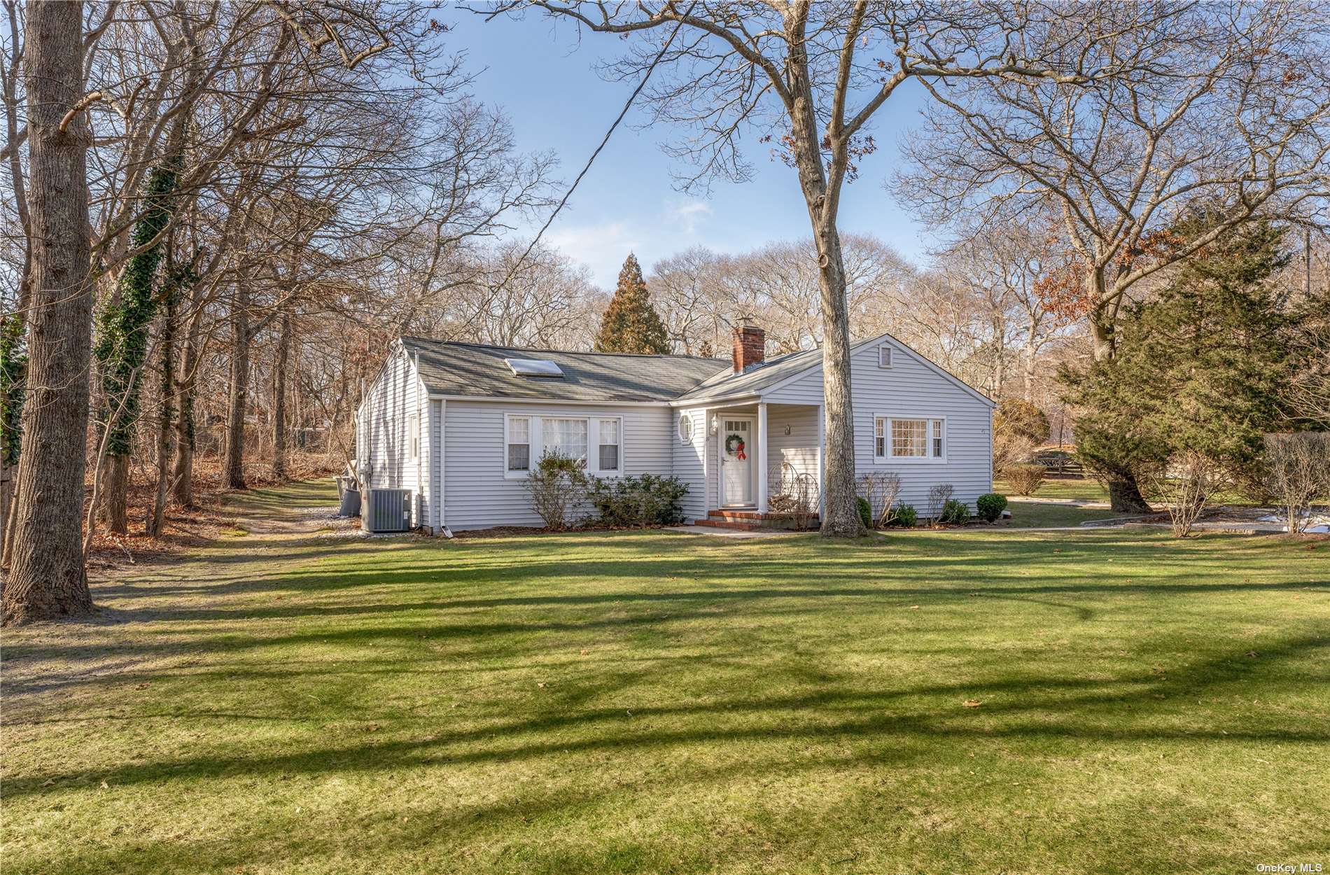 90 Springville Road, Unit 19 Hampton Bays, NY 11946 - Photo 1 of 1 Gallery Image 1