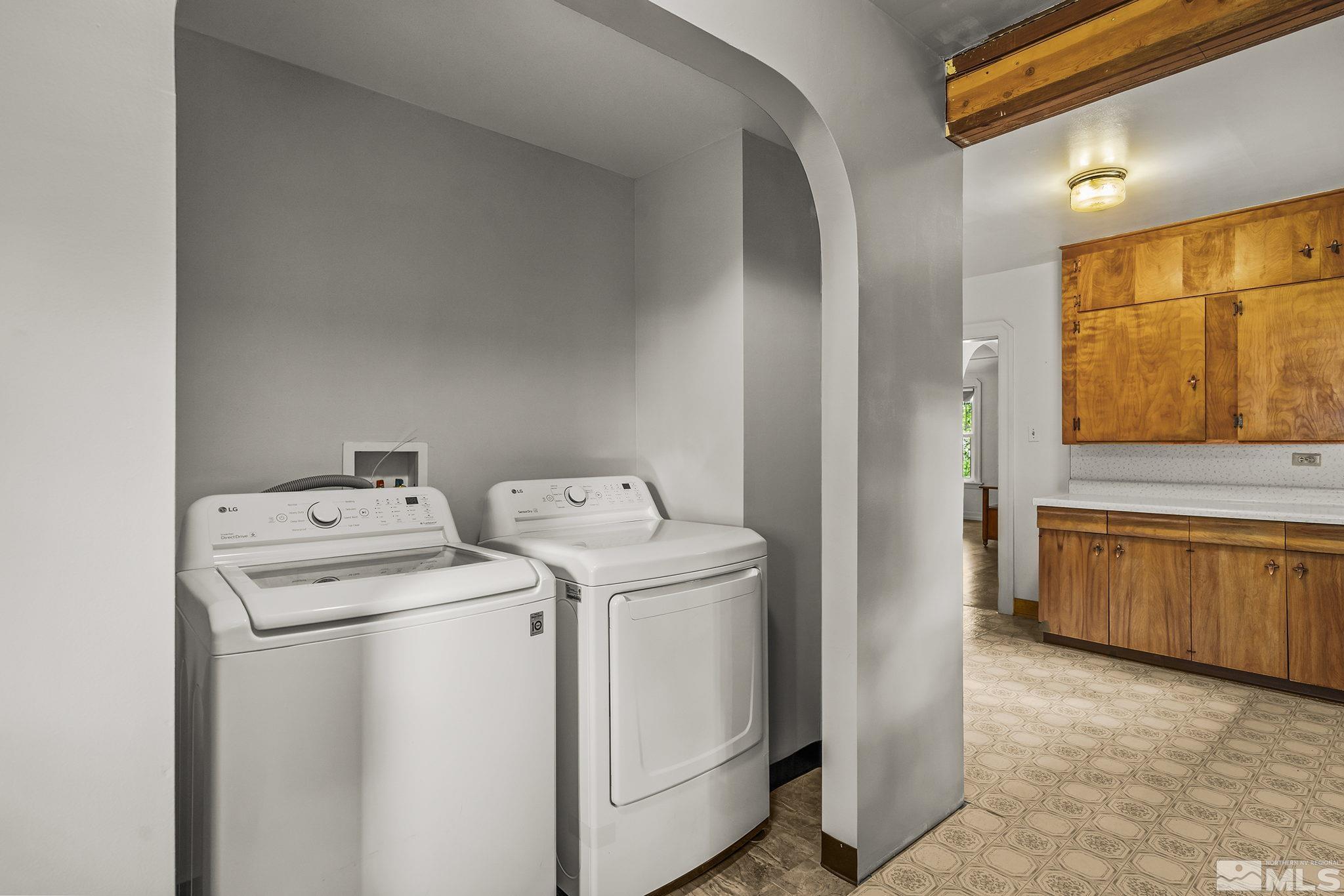 1015 Forest Street Reno, NV 89509 - Photo 16 of 22 a utility room with dryer and washer