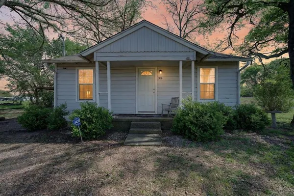 $175,000 | 106 East Belt Line Road, Wilmer, TX 75172