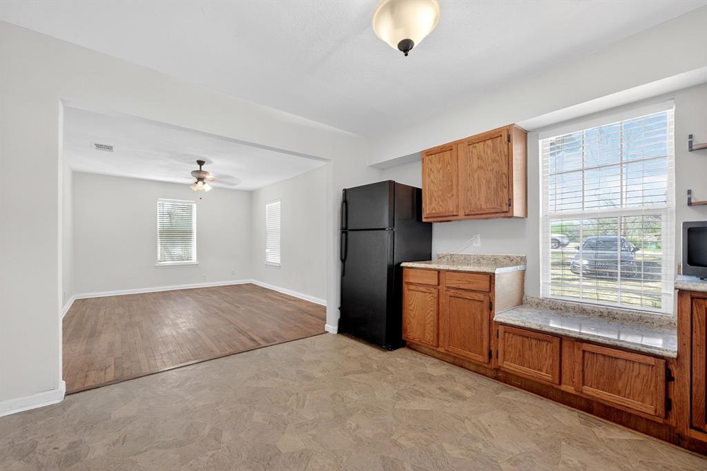 106 East Belt Line Road Wilmer, TX 75172 - Photo 9 of 27