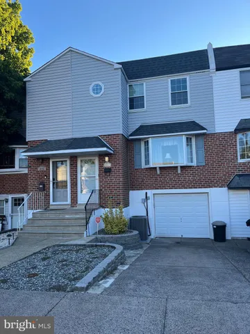 $2,500 | 4417 Crossland Road, Philadelphia, PA 19154